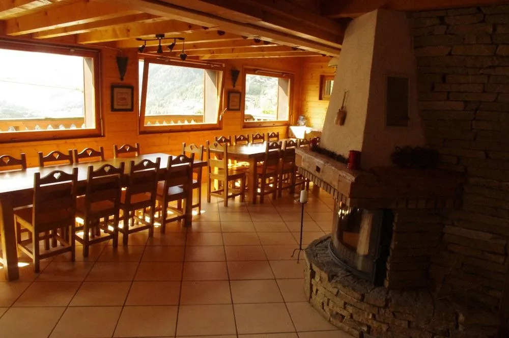 Central Hostel Chatel