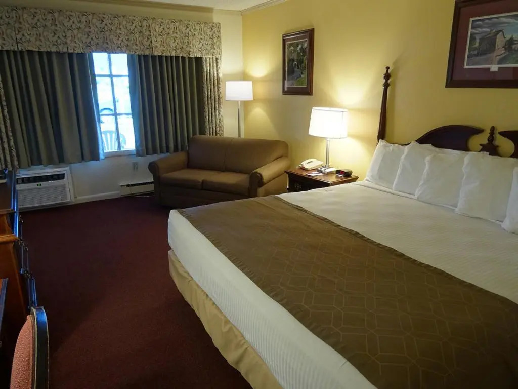 Bird-in-Hand Family Inn