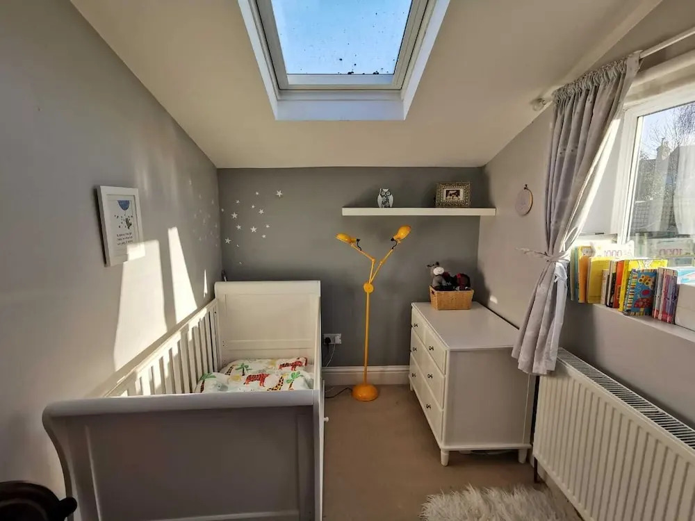 NEW Spacious 3BD House Tunbridge Wells Sleeps 7!