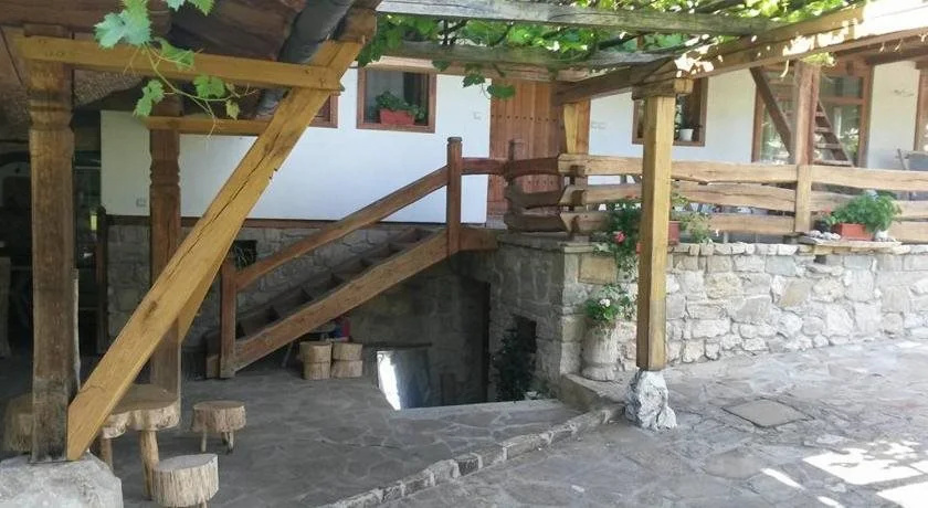 Hotel Pri Chakara