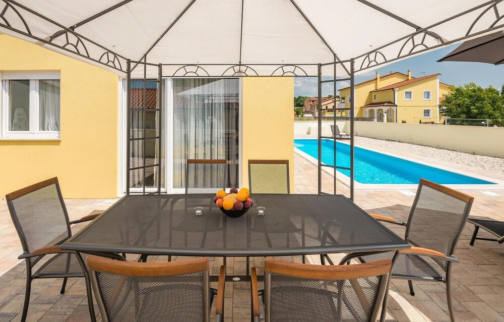 Luxurious Home In Porec
