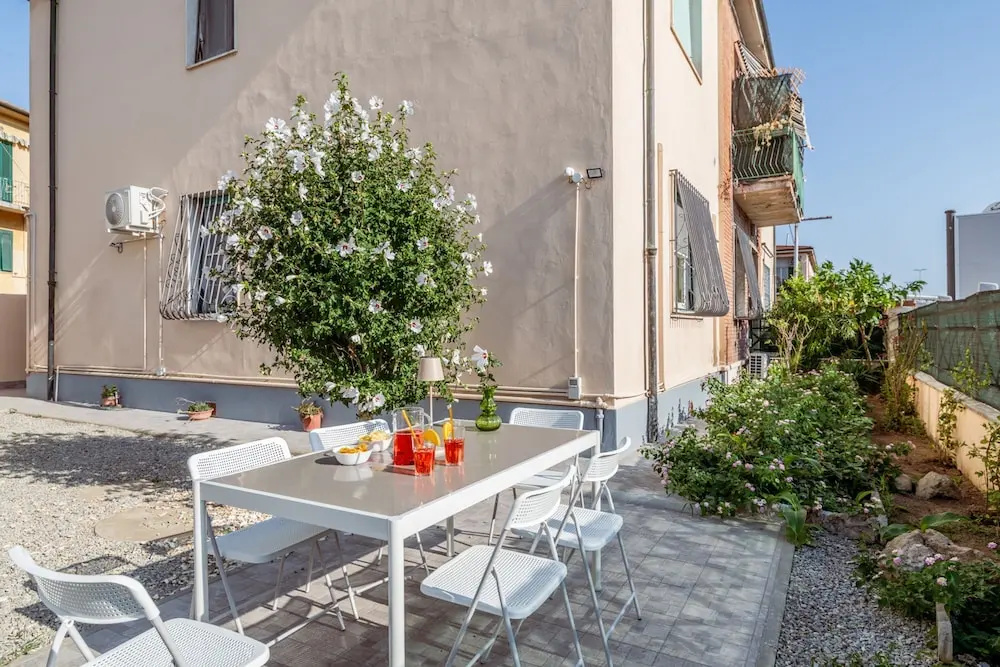 Tulipan in Livorno with 3 bedrooms and 2 bathrooms