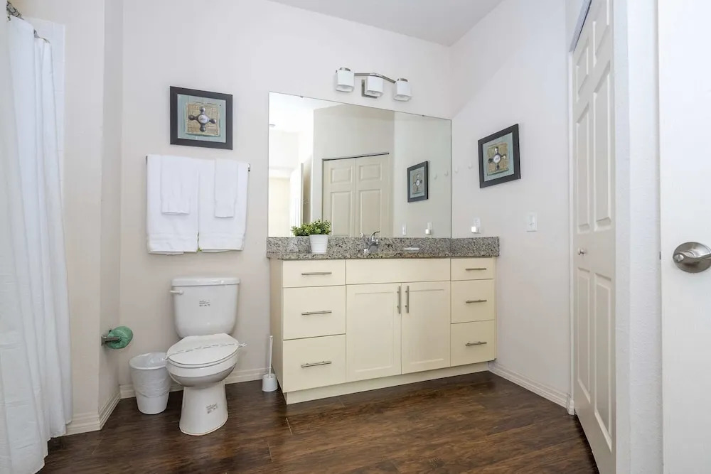Marvelous 4 Bd Close To Disney At West Lucaya 8959