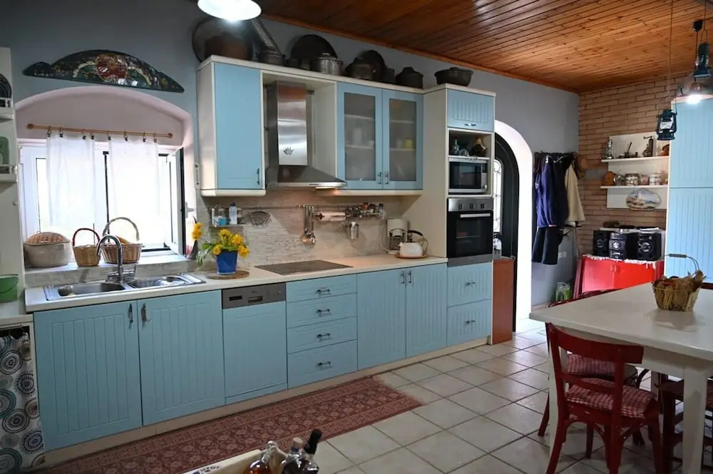 Kalavrita Winter Retreat - Homely Spacious Chalet
