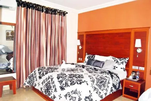 Royal Jatoz Hotels