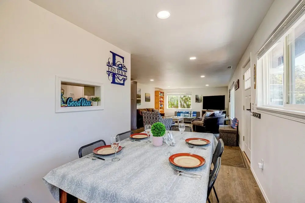 Rockaway Beach House - Walk to Ocean!