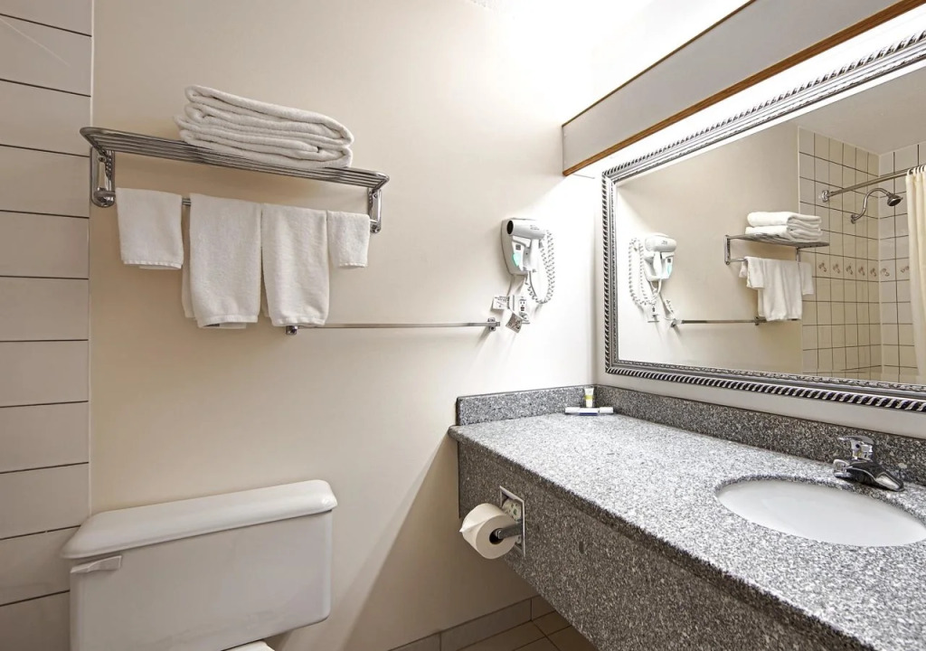 Tower Inn & Suites
