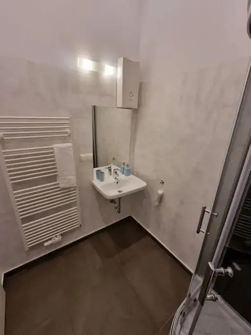 Sissi Royal Suite - Inner City 4 bedroom apartment