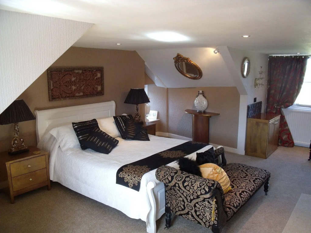 The Globe Inn