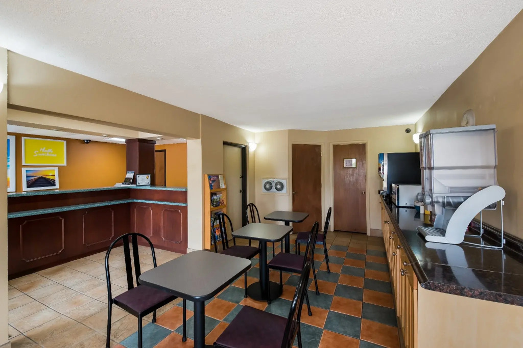 Red Carpet Inn Elkton