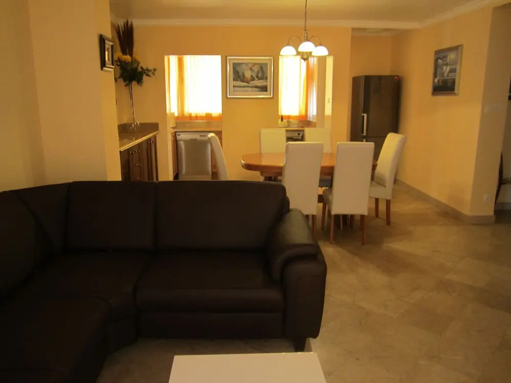 Majkovica Apartment