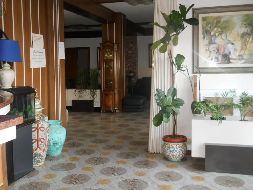 Hotel Harmony