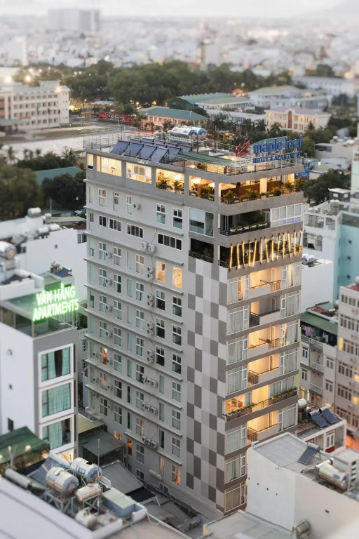 Maple Leaf Hotel & Apartment