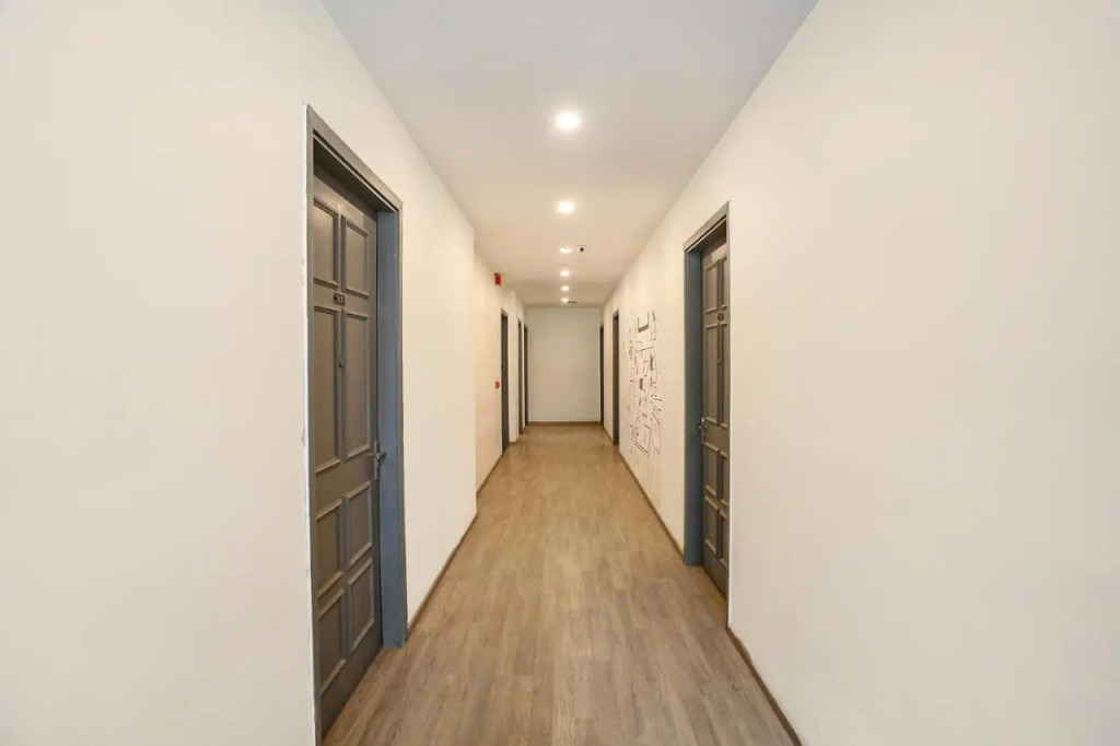 FabHotel Roseman