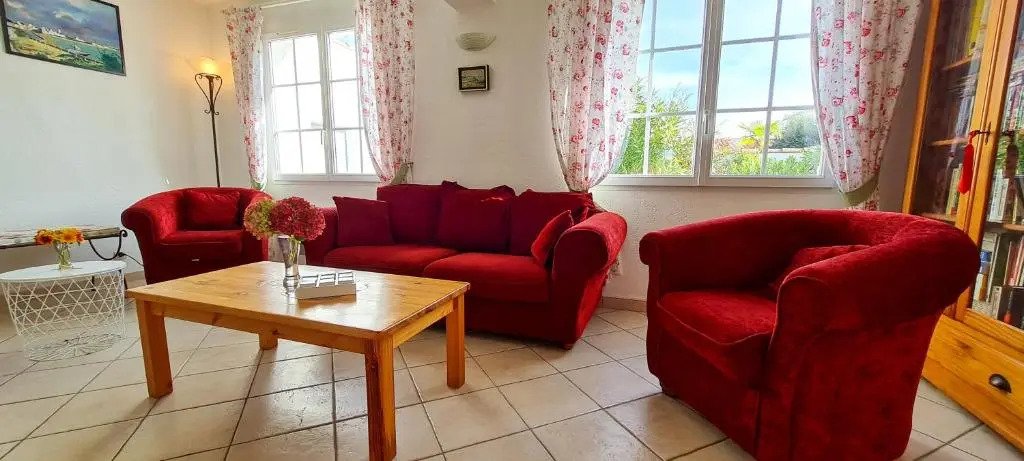 Villa familiale avec grand jardin proche plage