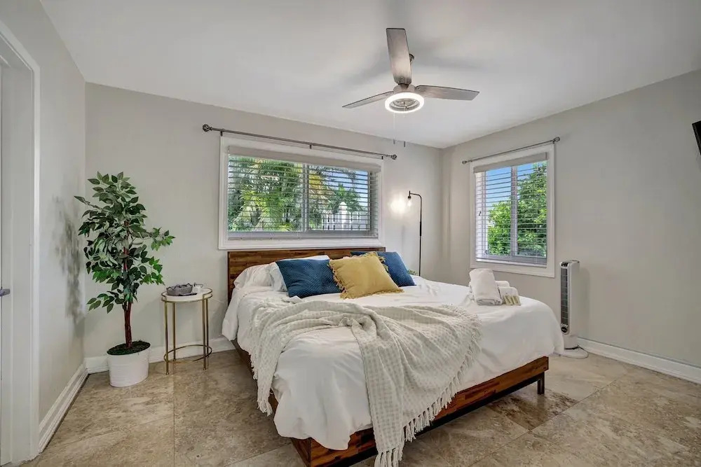 Beach Duplex 3br Manor with Heated Pool