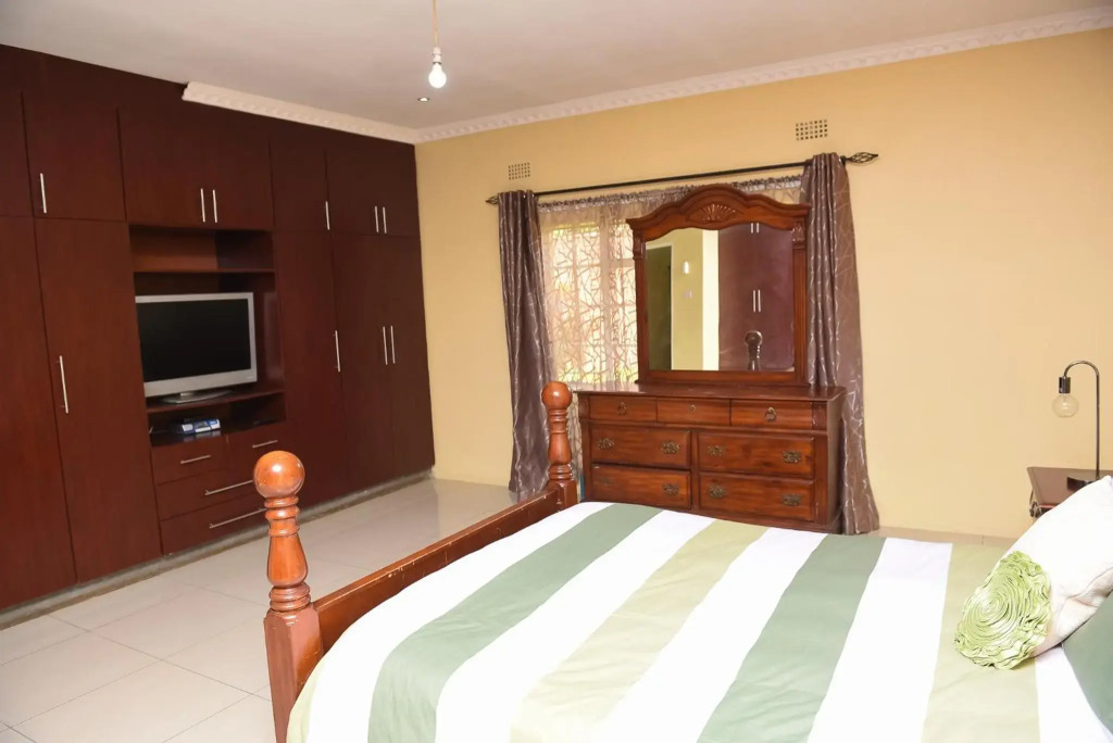 AZB Cozy Homes. Elegant 4 bedroom home in Area 49, Lilongwe