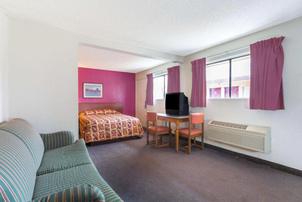 Americas Best Value Inn North Black Canyon Hwy