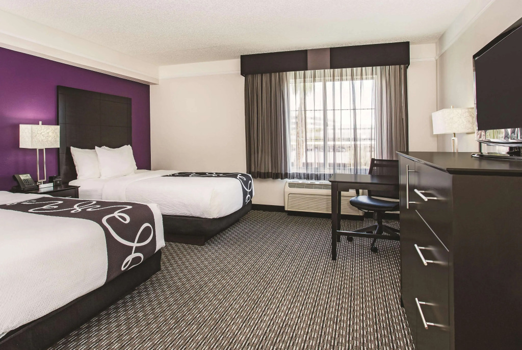 La Quinta by Wyndham Las Vegas Summerlin Tech