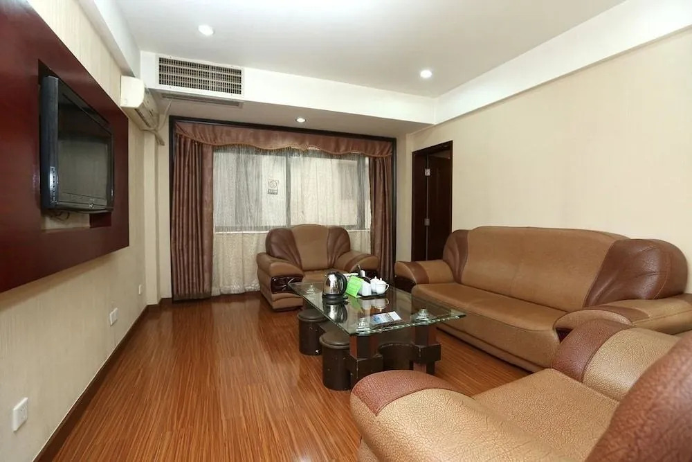 Yile Hotel