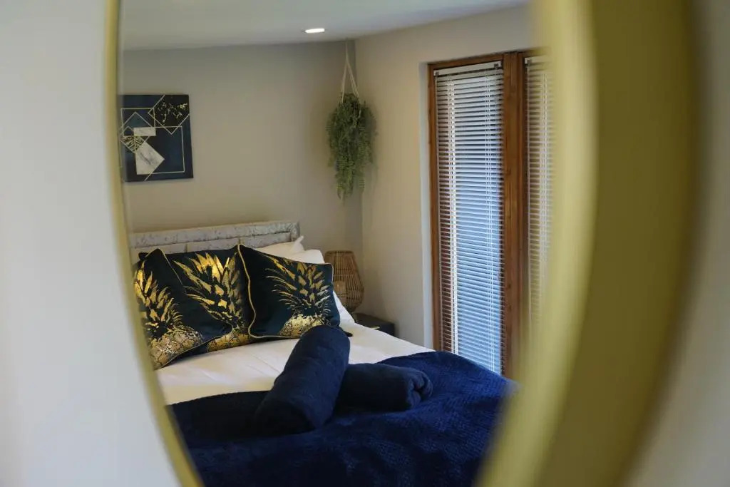 Tiny Home - 1 Bed Luxury Apt