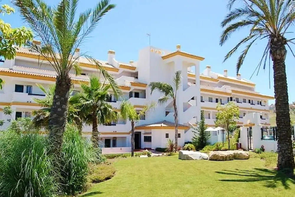Apartment with 2 Bedrooms in las Lagunas de Mijas, with Pool Access, Furnished Terrace And Wifi - 4 Km From the Beach