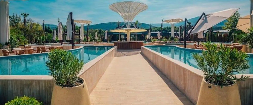 Velour Resort SPA