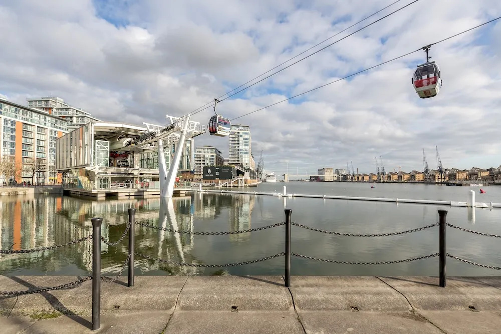 Premium London Excel Apartment