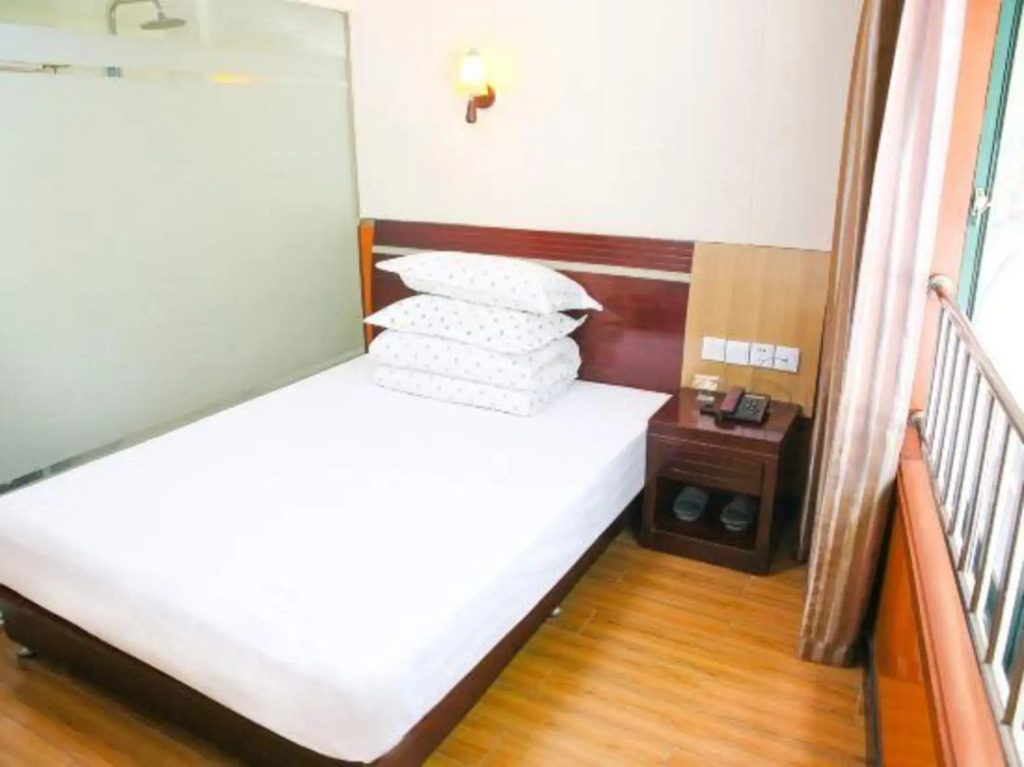 Jinghe Hostel