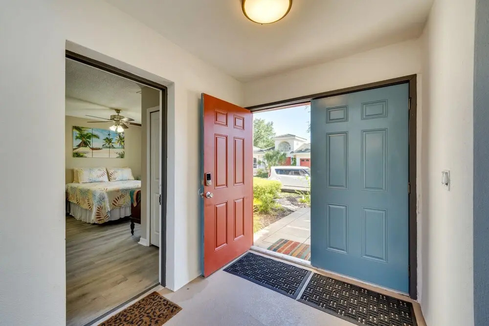 6 Mi to Disney: Group-friendly Kissimmee Retreat!