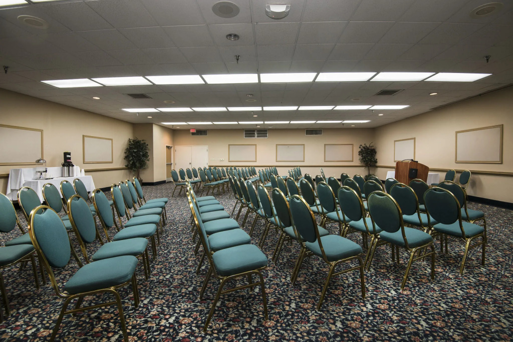 Rodeway Inn & Suites and Conference Center