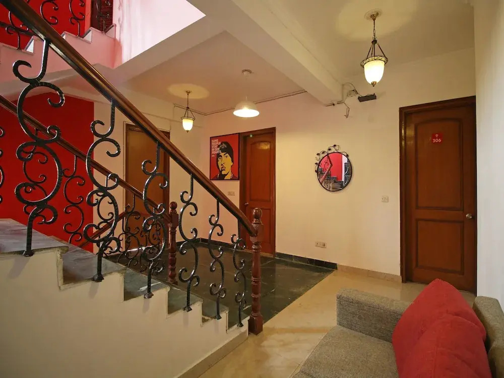 OYO Flagship 533 Near Guru Dronacharya