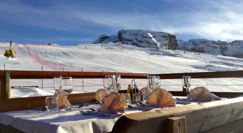 Rifugio Stoppani al Grost