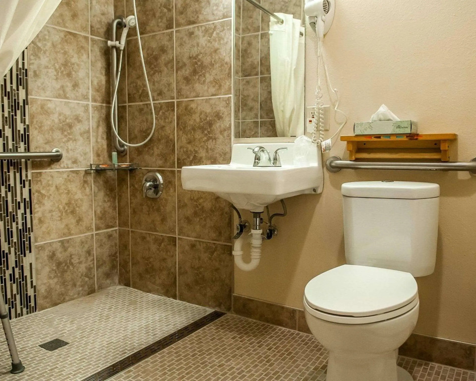 Econo Lodge Inn & Suites Santa Fe South