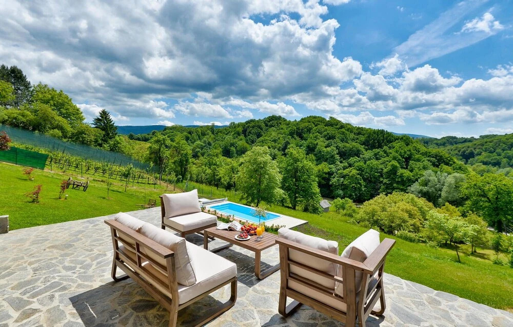 Awesome Home in Stubicke Toplice With 2 Bedrooms, Wifi and Outdoor Swimming Pool