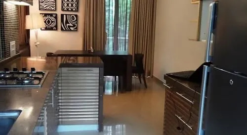 Laurent & Benon Suites - Santacruz East