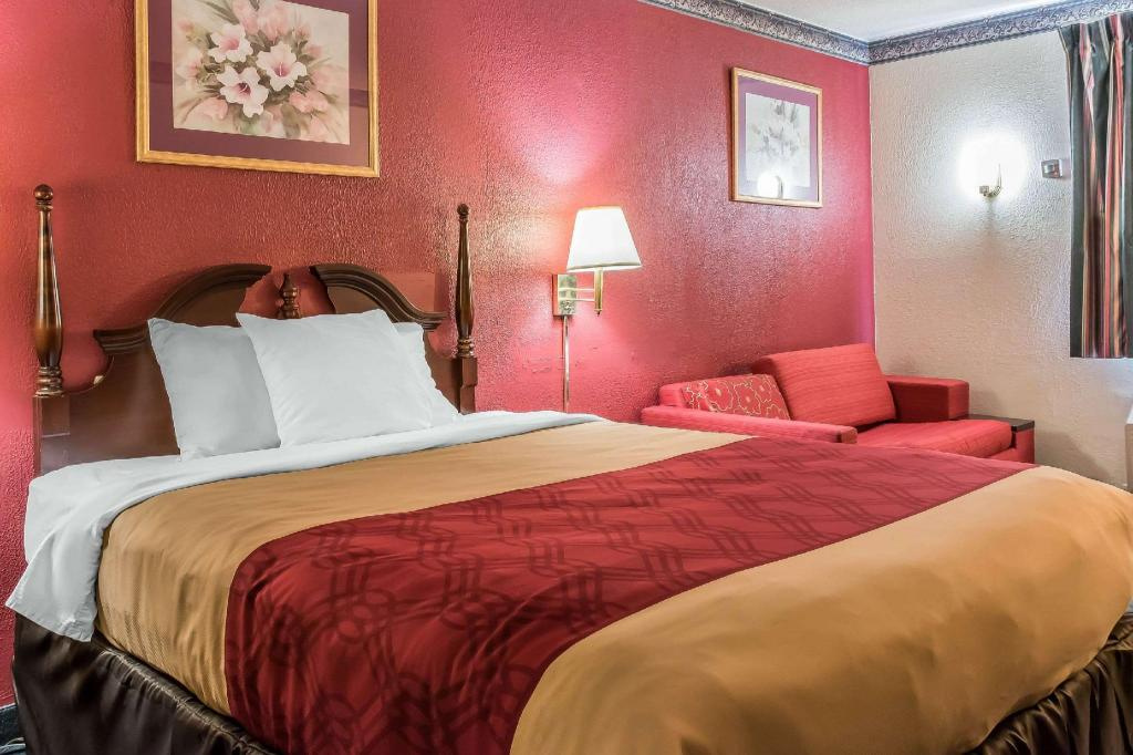 Econo Lodge Airport