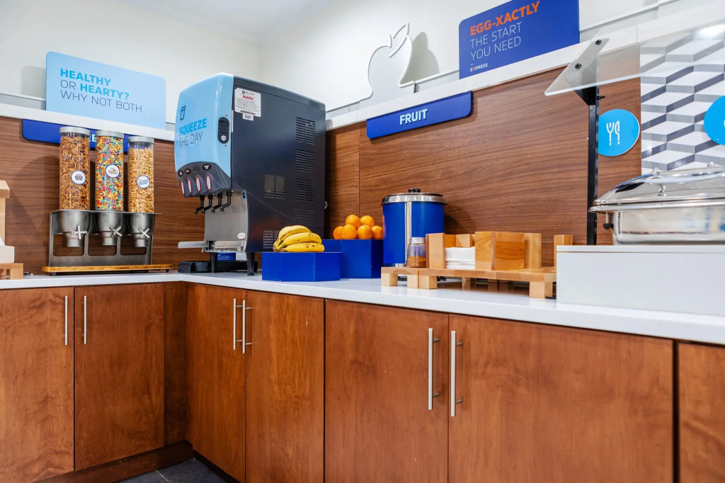 Holiday Inn Express Hotel & Suites Memphis/Germantown by IHG