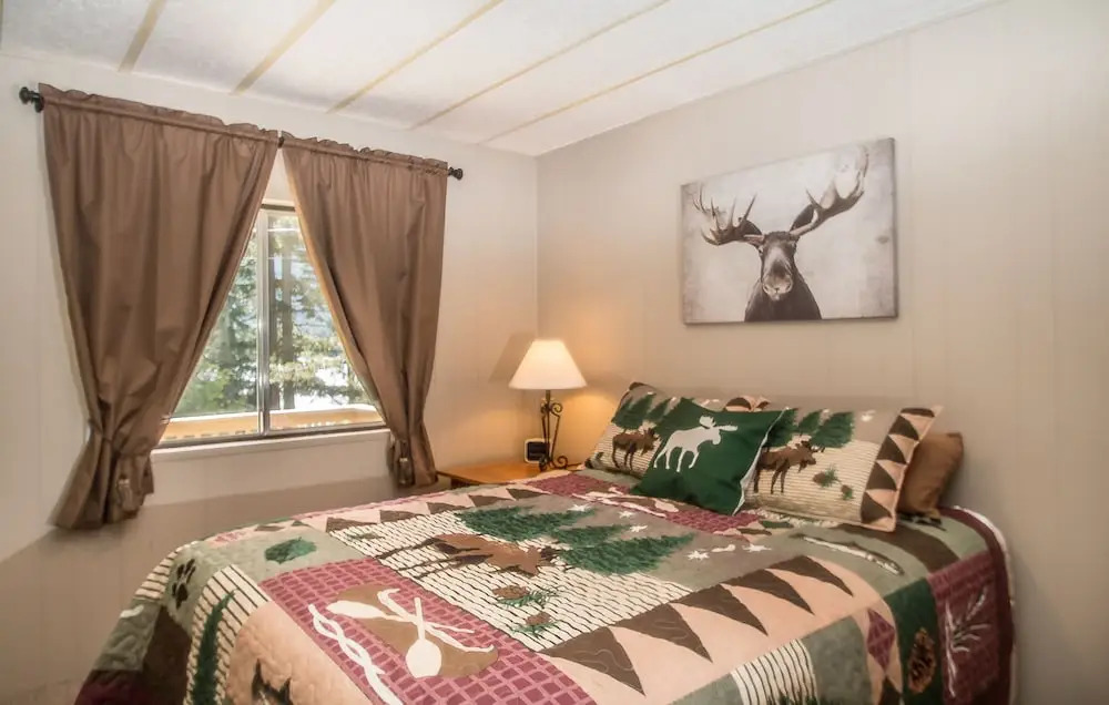 Heavenly Lake Haven Apartment 3 NW Comfy Cabins