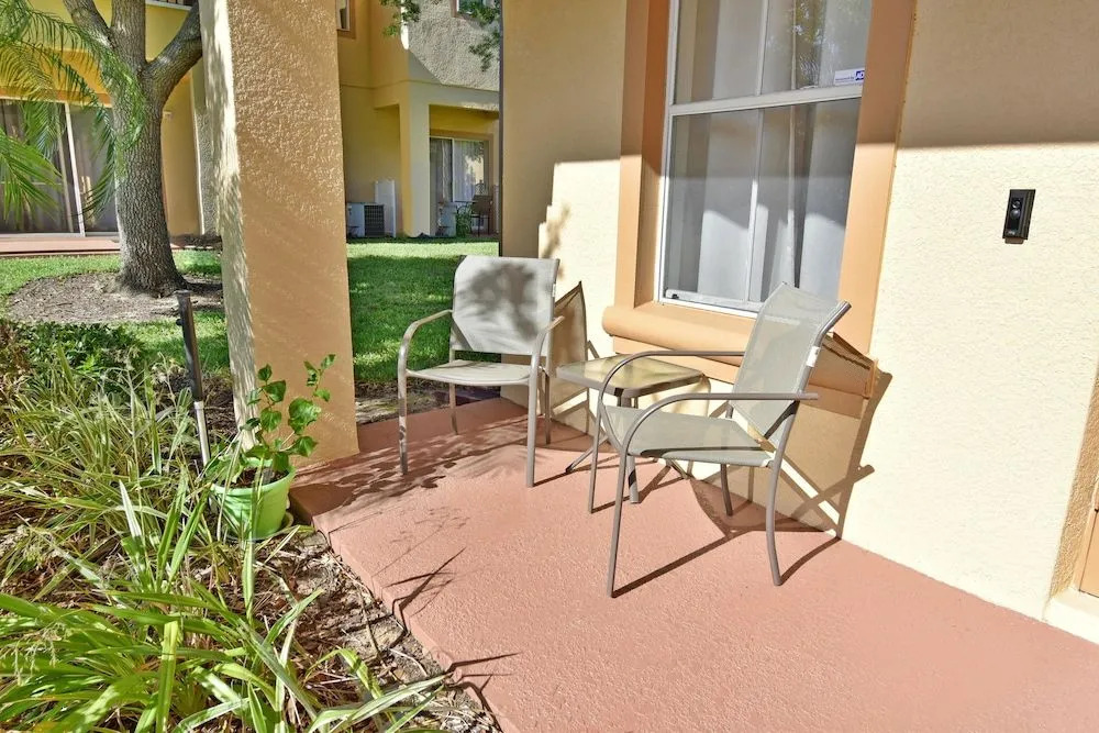 R448MIRA Miramar Delight 4 Br villa by RedAwning
