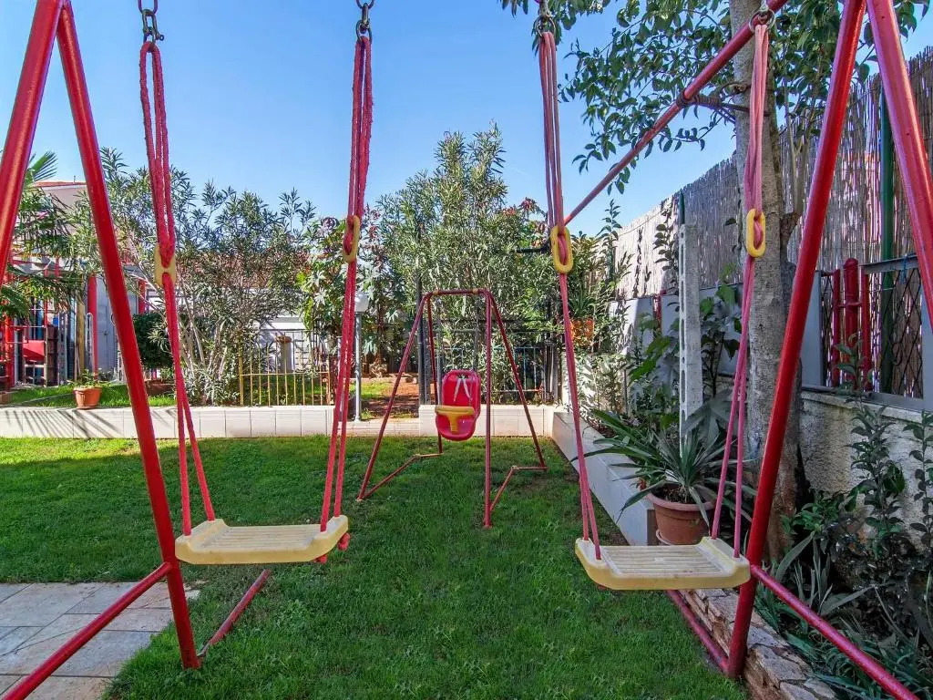 Apartments Amfora Valbandon