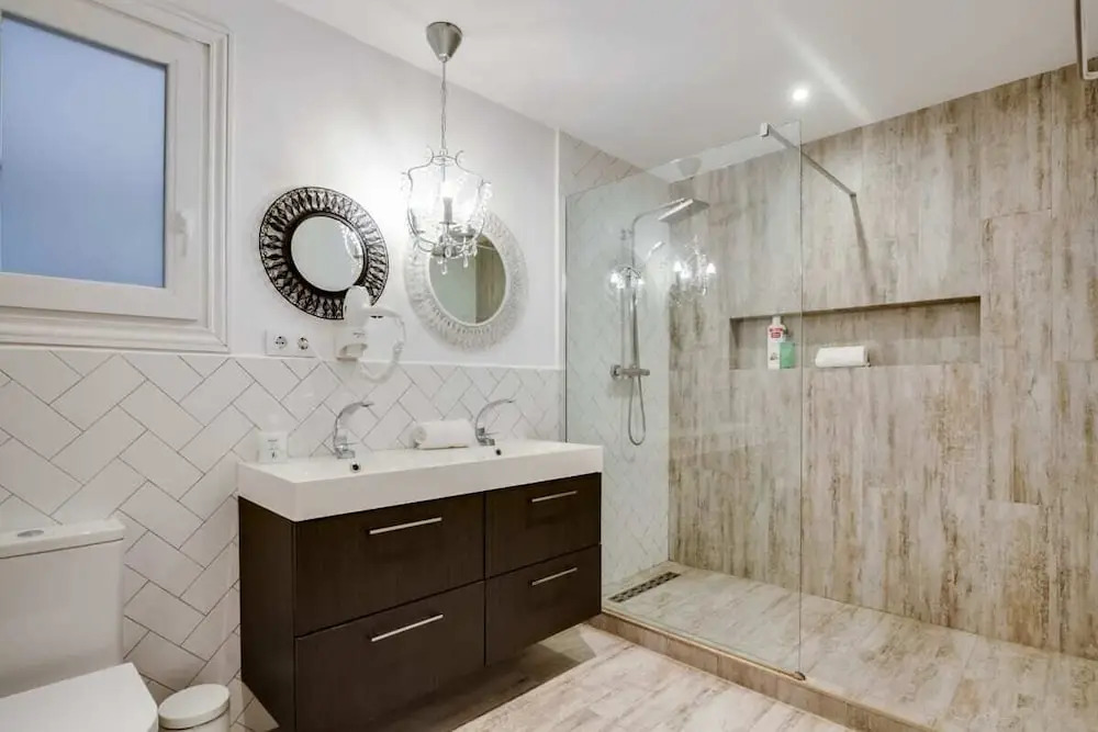Cosy 3 Bed 2 Bath in Vibrant Eixample, Near Metro