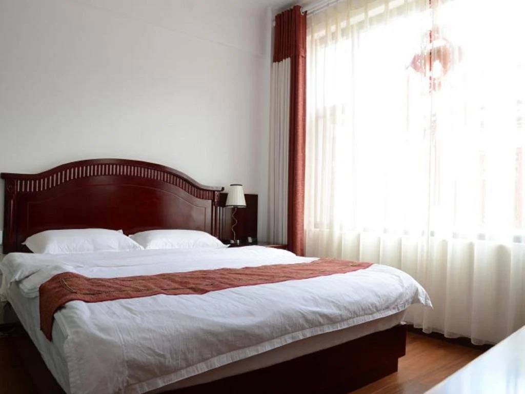 Dali Ancient Town Liubai Coffee Hostel