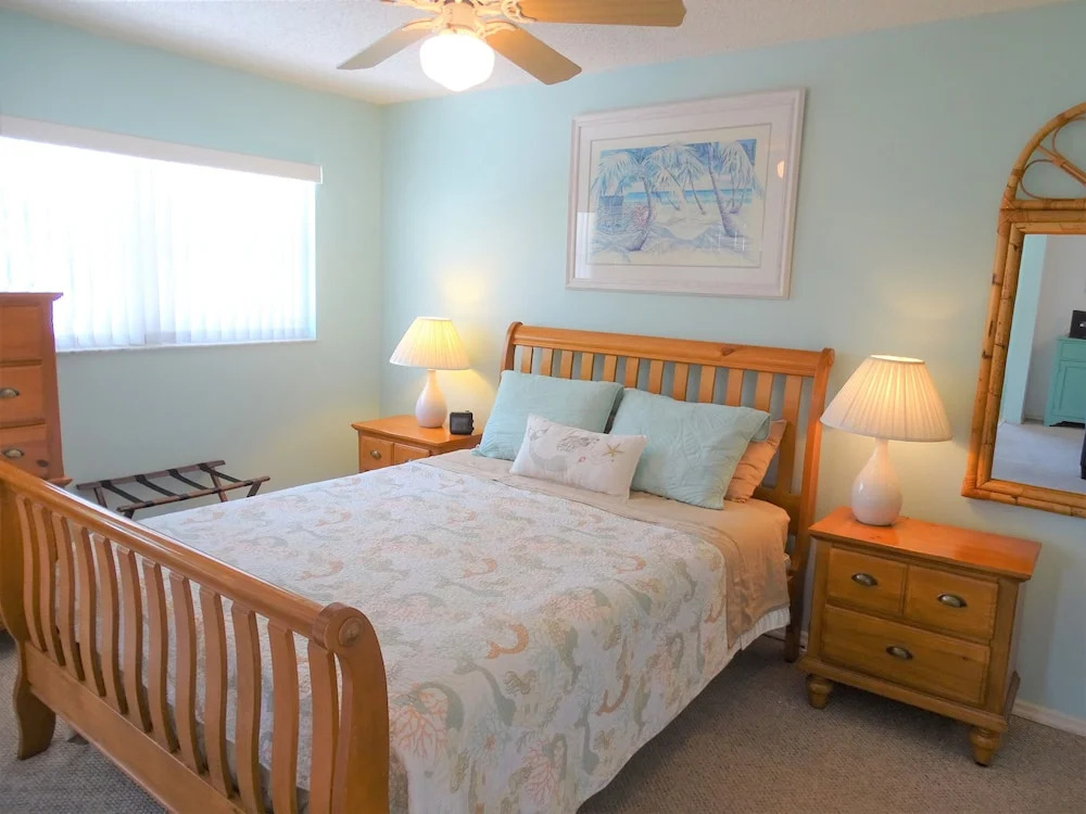 Point of Rocks Home 1010-1012 6 Bedrooms 6 Bathrooms Home