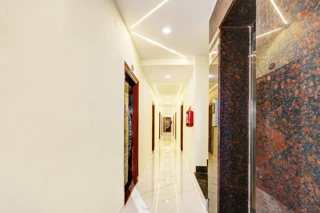 Super Hotel O Vizianagaram Near Railway Station