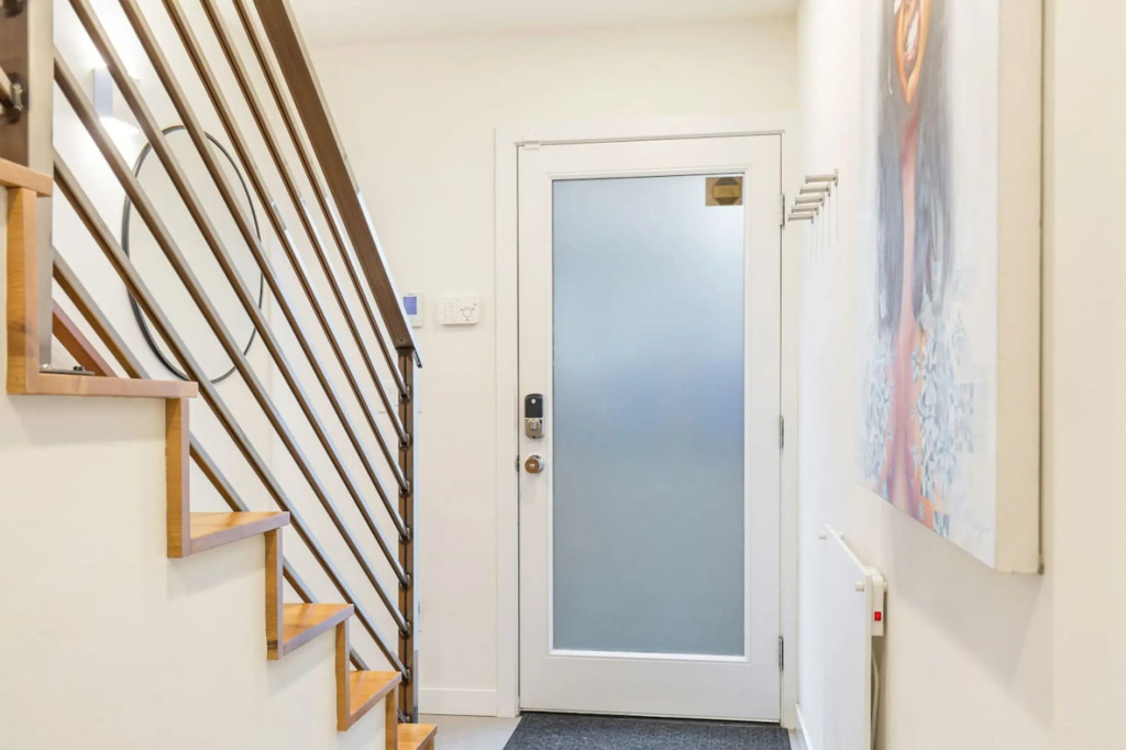 3BR 2BA The Art Haus on Capitol Hill Rooftop