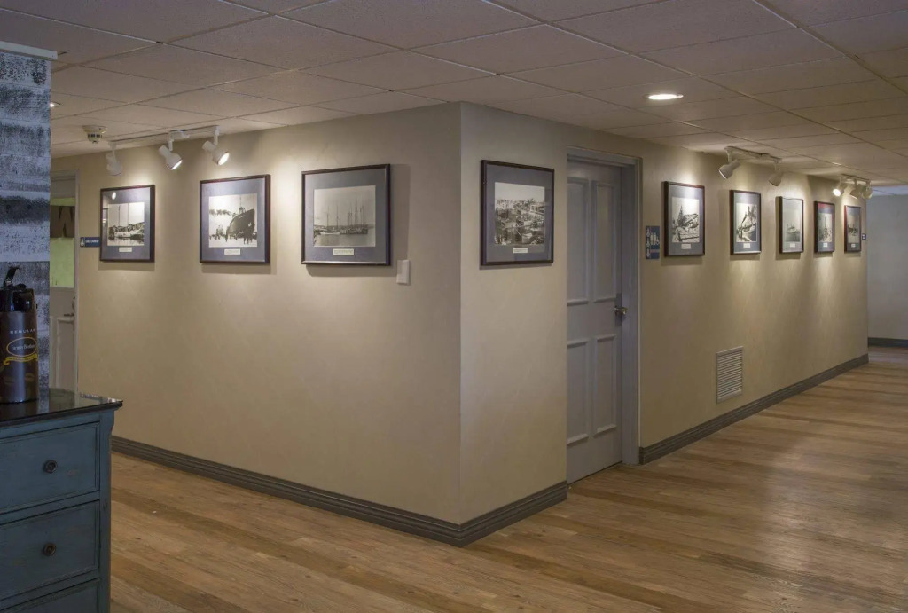 Harbor Town, BW Signature Collection