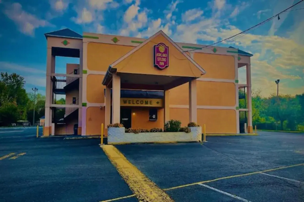 Ashland Studio Inn Richmond North near Kings Dominion -Listing Partner