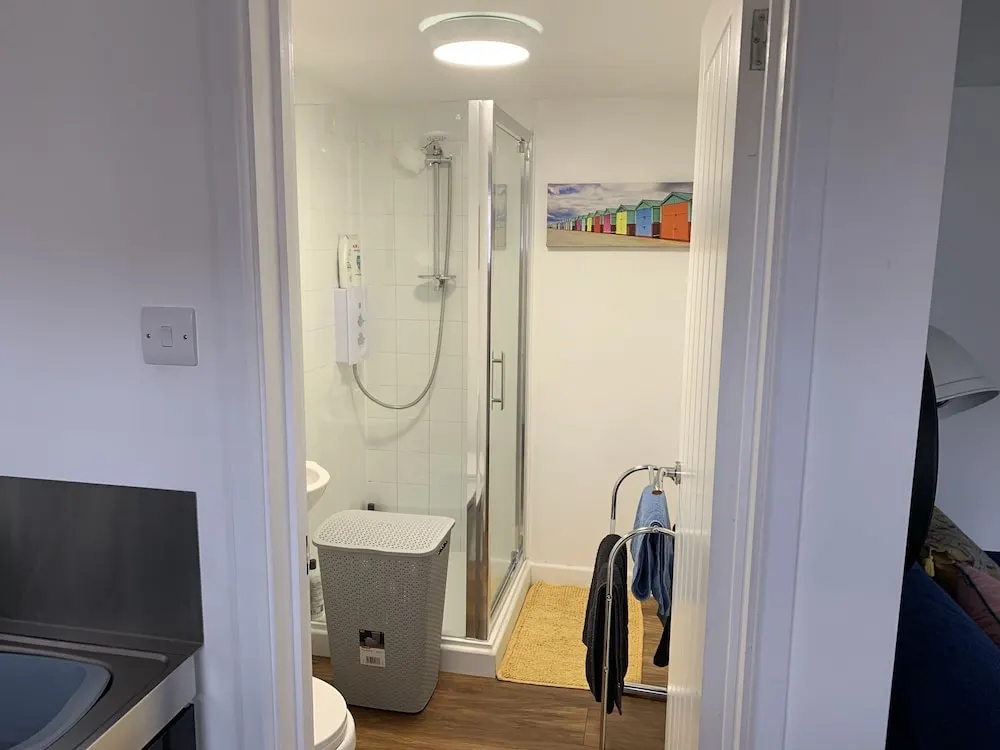 Lodge , air con , Free Parking , Mini bar