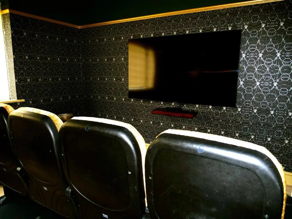 Deluxe 4 5 Bed Hot Tub Cinema Room 15